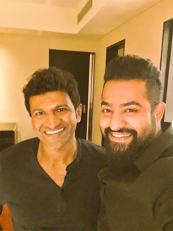 Tollywood_20Young_20Tiger_20and_20RRR_20Movie_20Fame_20Jr_20NTR_20Rare_20and_20Unseen_20Pics-47.jpg 46