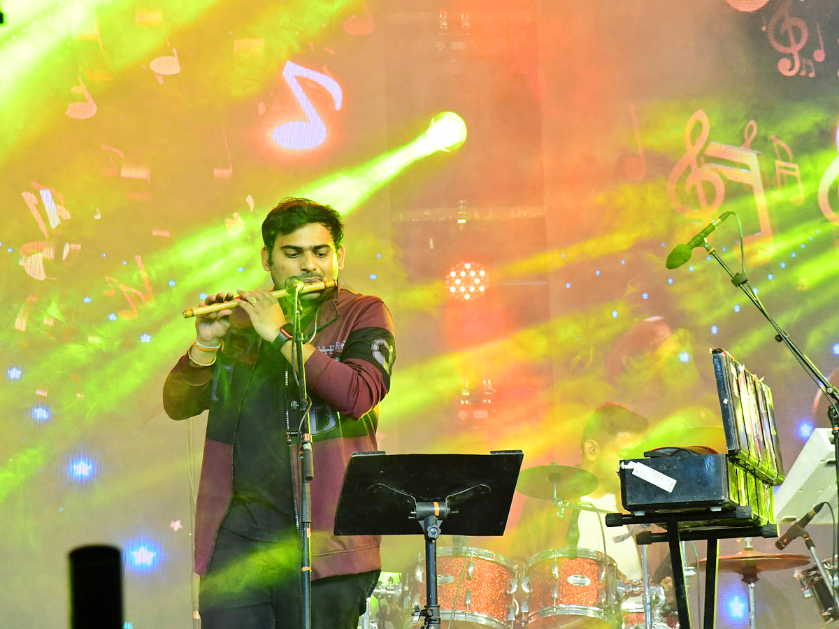 Dhanush_20Movie_20Sir_20Pre_20Release_20Event_20Photos_6.jpg 6