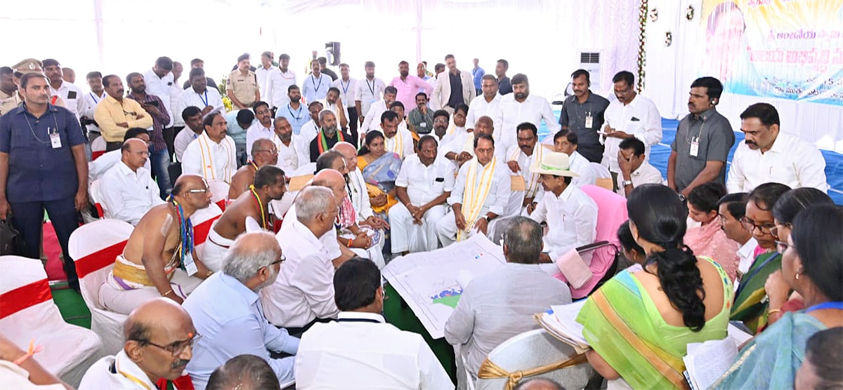 KCR_20Visits_20Kondagattu_20Anjaneyaswamy_20Temple_20Photos-21.jpg 20