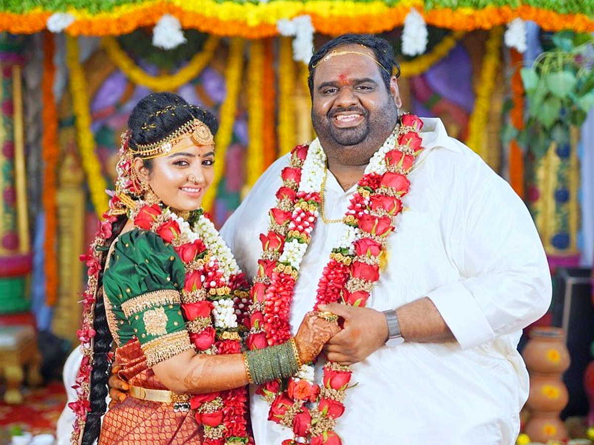 Actress_20Mahalakshmi_20And_20Ravindra_20Chandrasekhar_20Photos_2.jpg 3