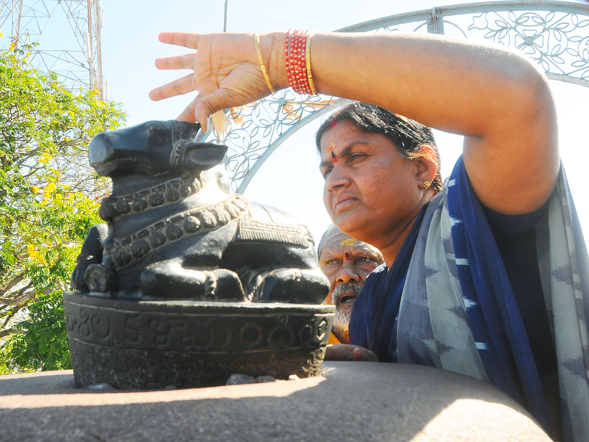 Maha_20Shivaratri_20Celebrations_20at_20Srisailam_20Photos_14.jpg 15