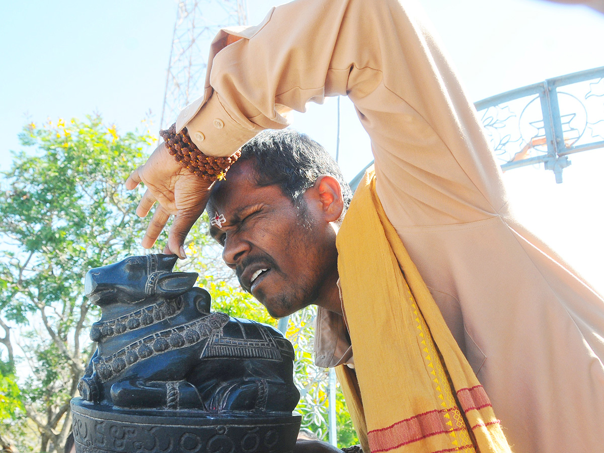 Maha_20Shivaratri_20Celebrations_20at_20Srisailam_20Photos_15.jpg 16