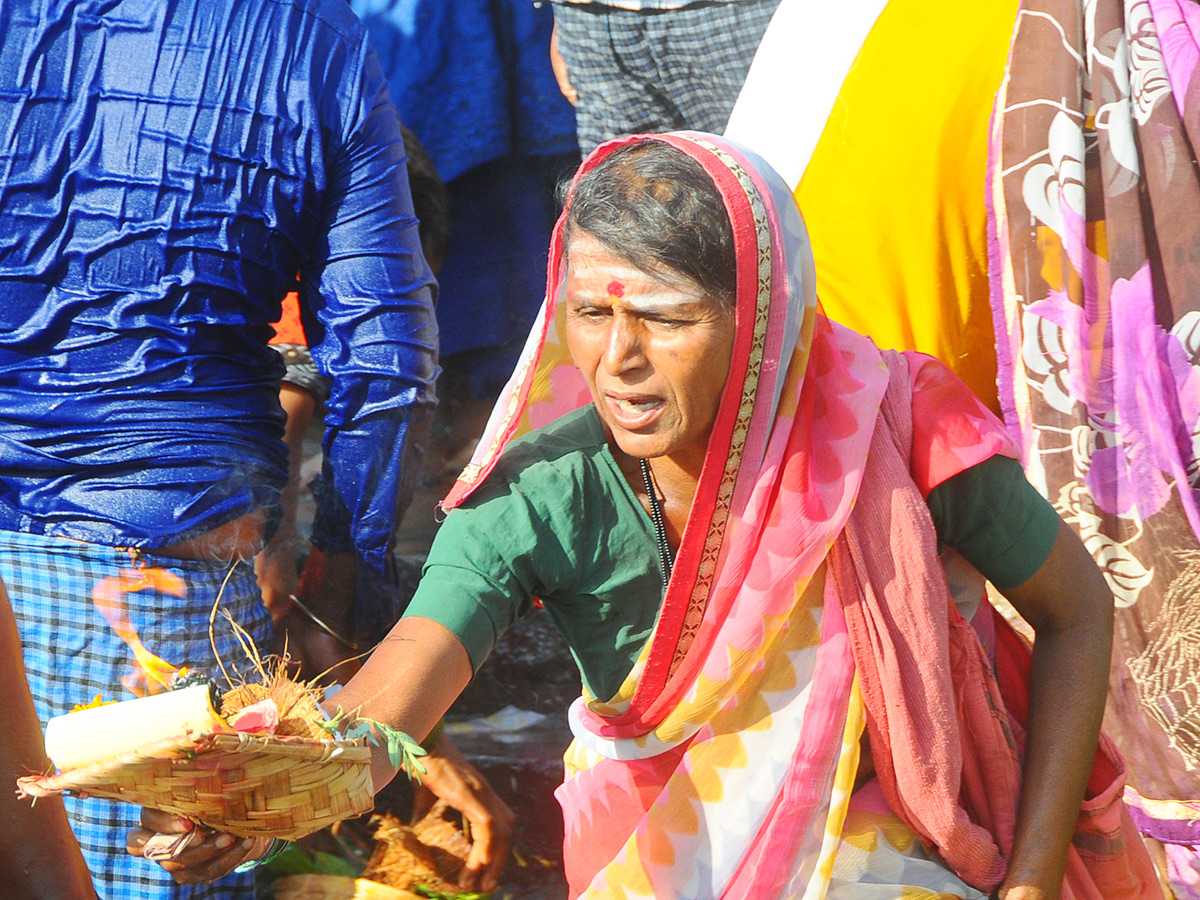 Maha_20Shivaratri_20Celebrations_20at_20Srisailam_20Photos_16.jpg 17