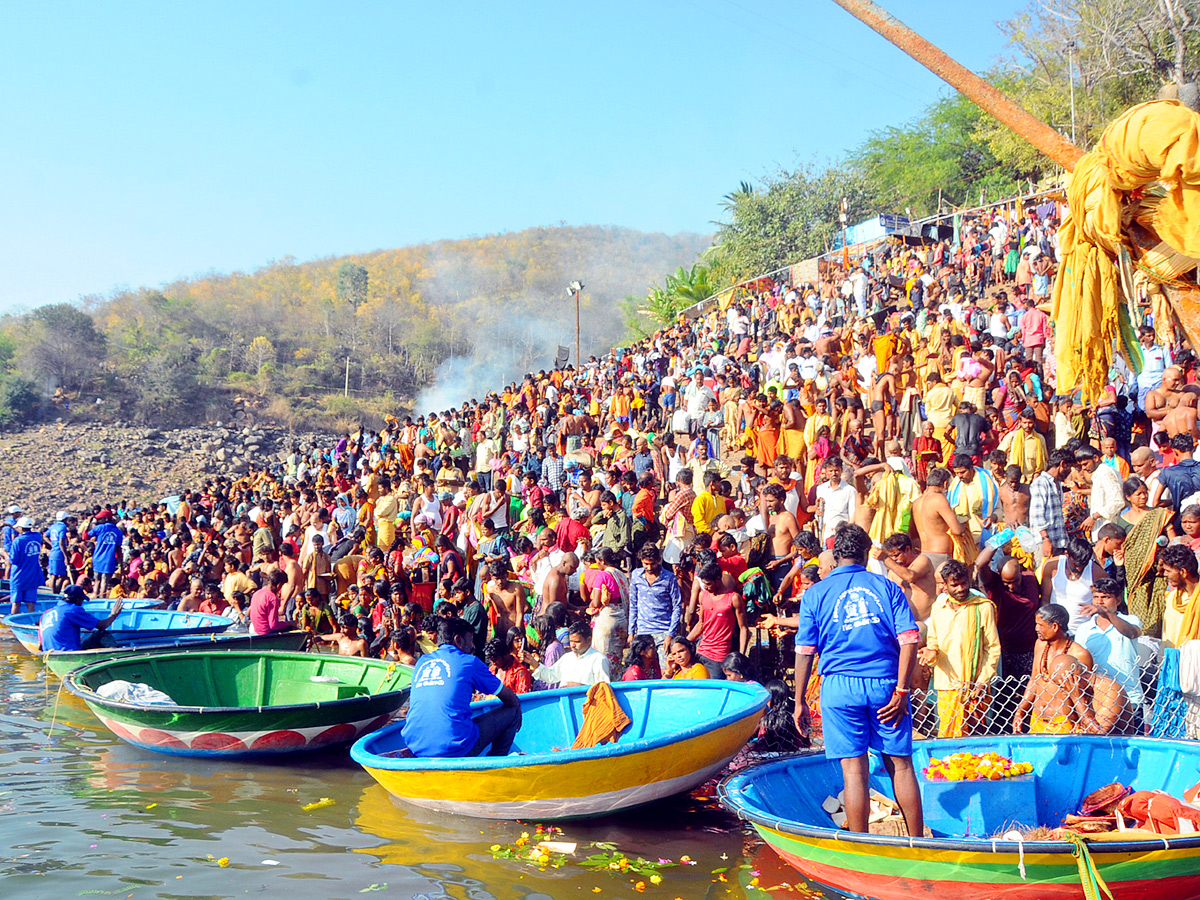 Maha_20Shivaratri_20Celebrations_20at_20Srisailam_20Photos_20.jpg 21