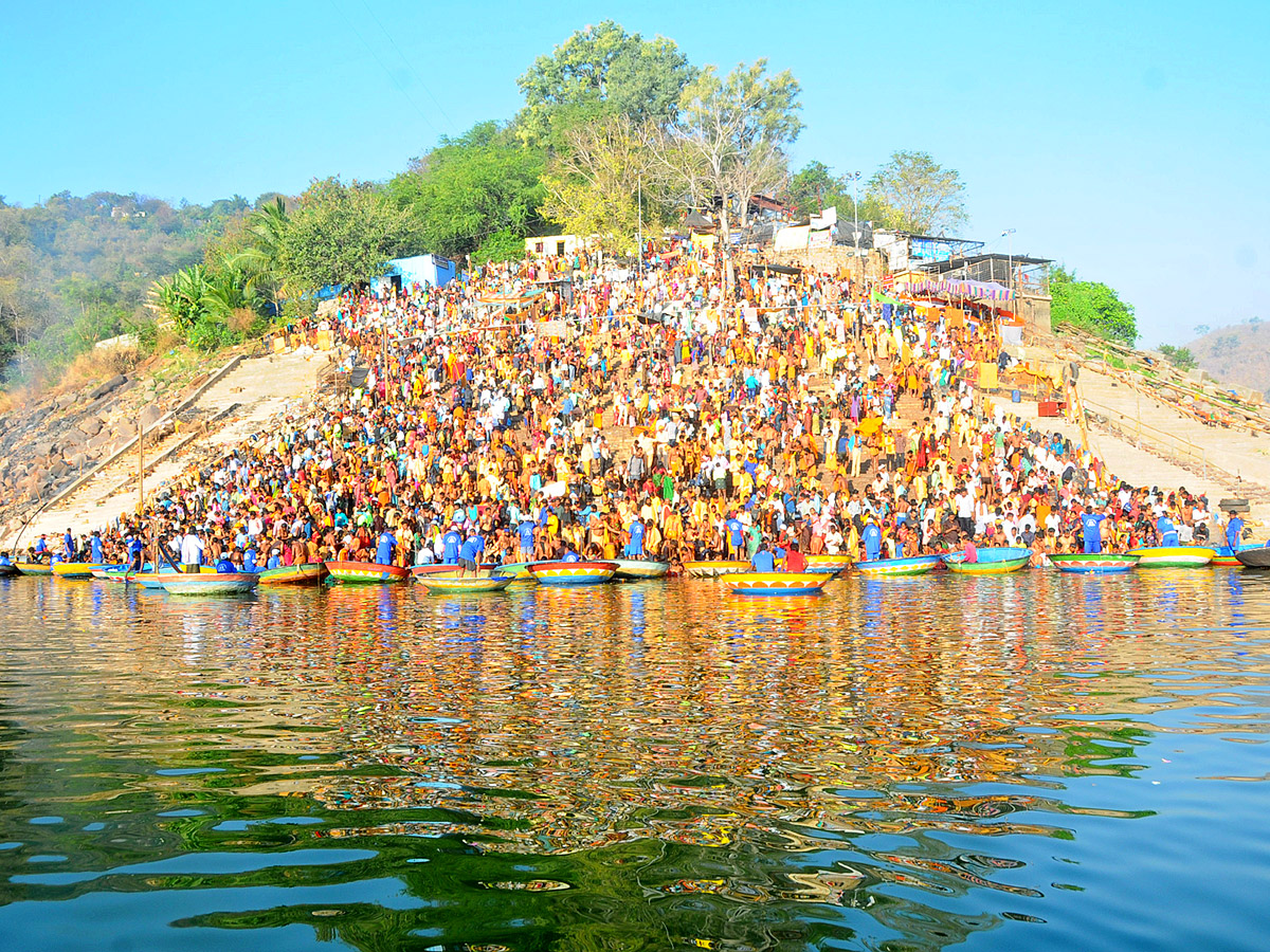Maha_20Shivaratri_20Celebrations_20at_20Srisailam_20Photos_25.jpg 26