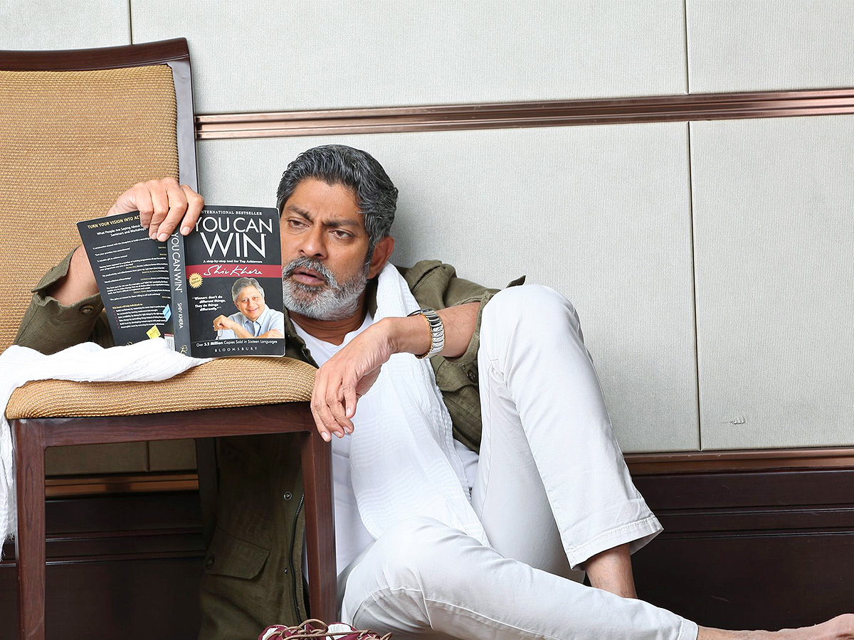 Tollywood_20Senior_20Actor_20Jagapathi_20Babu_20Pics_20That_20You_20have_20Never_20Seen-32.jpg 32