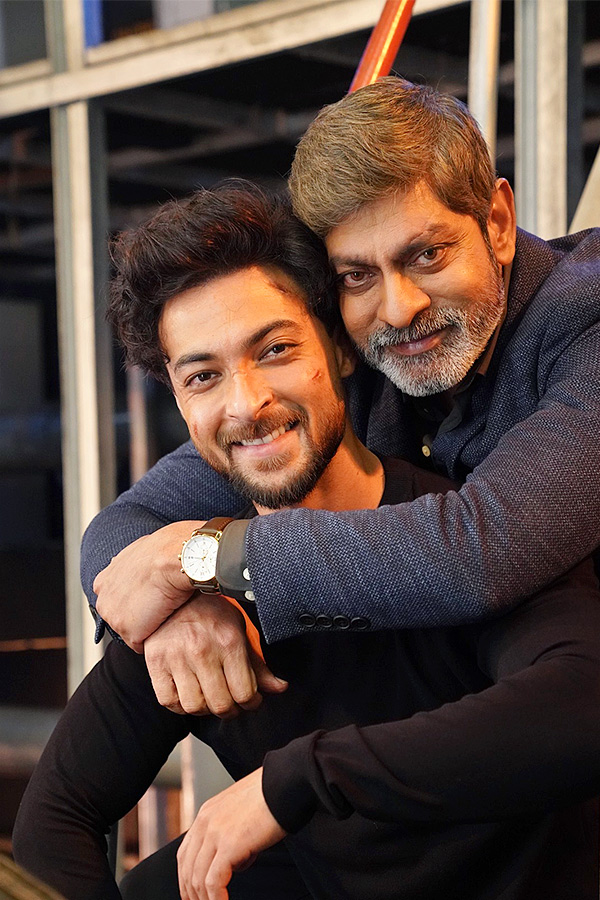 Tollywood_20Senior_20Actor_20Jagapathi_20Babu_20Pics_20That_20You_20have_20Never_20Seen-34.jpg 34