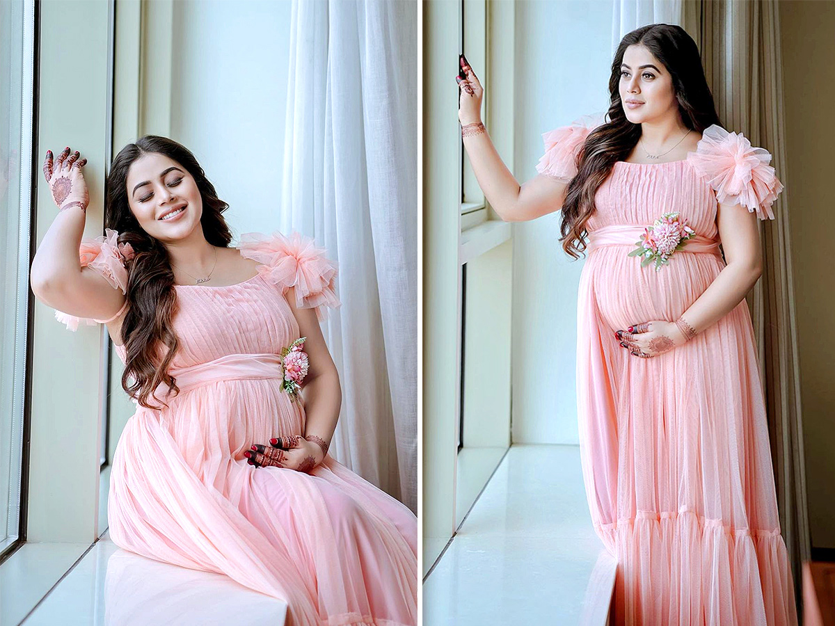 Actress_20Poorna_20Baby_20Bump_20Photoshoot-1.jpg 1