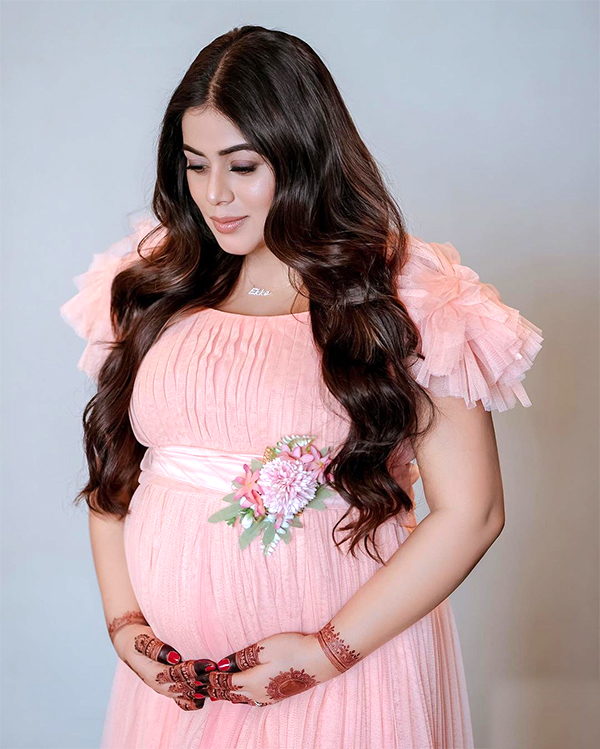 Actress_20Poorna_20Baby_20Bump_20Photoshoot-14.jpg 14