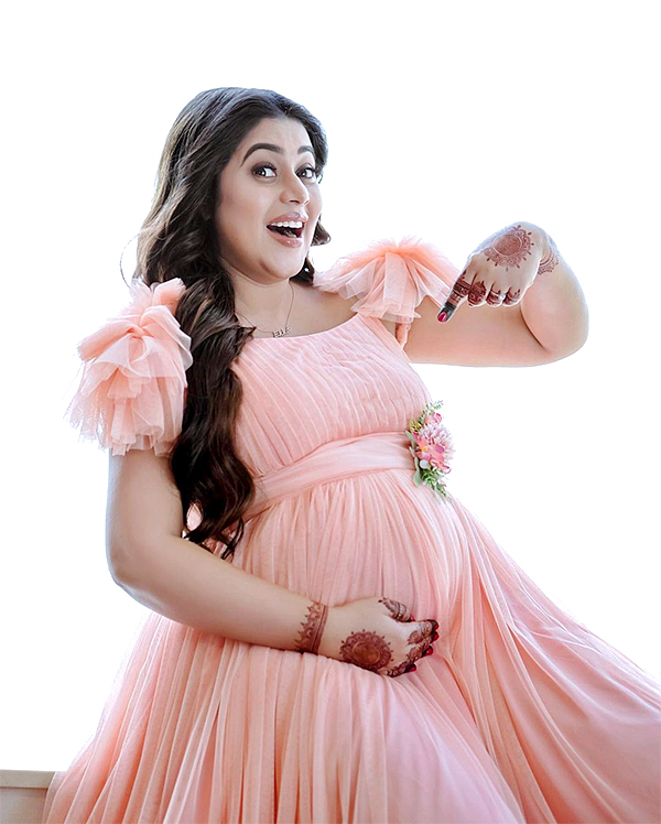 Actress_20Poorna_20Baby_20Bump_20Photoshoot-18.jpg 18