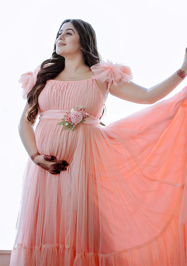 Actress_20Poorna_20Baby_20Bump_20Photoshoot-2.jpg 2