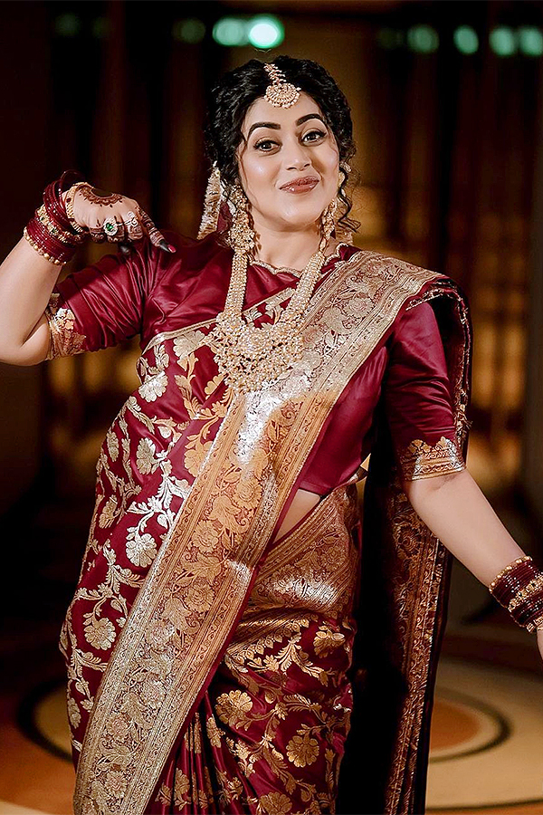 Actress_20Poorna_20Baby_20Bump_20Photoshoot-3.jpg 3