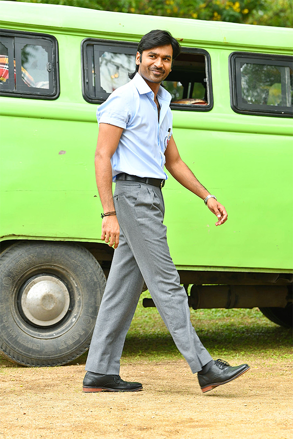 Dhanush_20in_20Sir_20Movie_20HD_20Pics-23.jpg 23