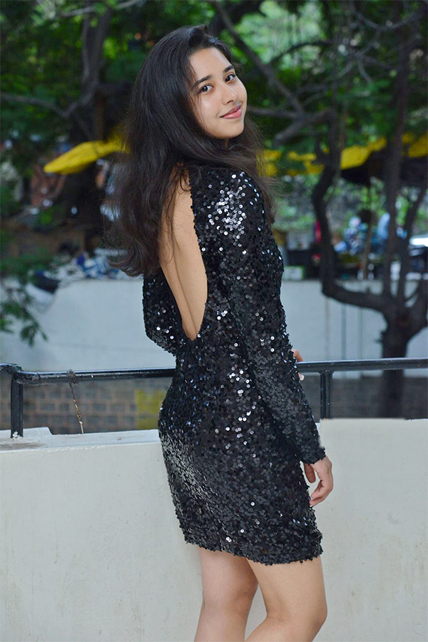 Satya_20Krishnan_20Daughter_20Ananya_20Krishnan_20Latest_20Photos-3.jpg 3