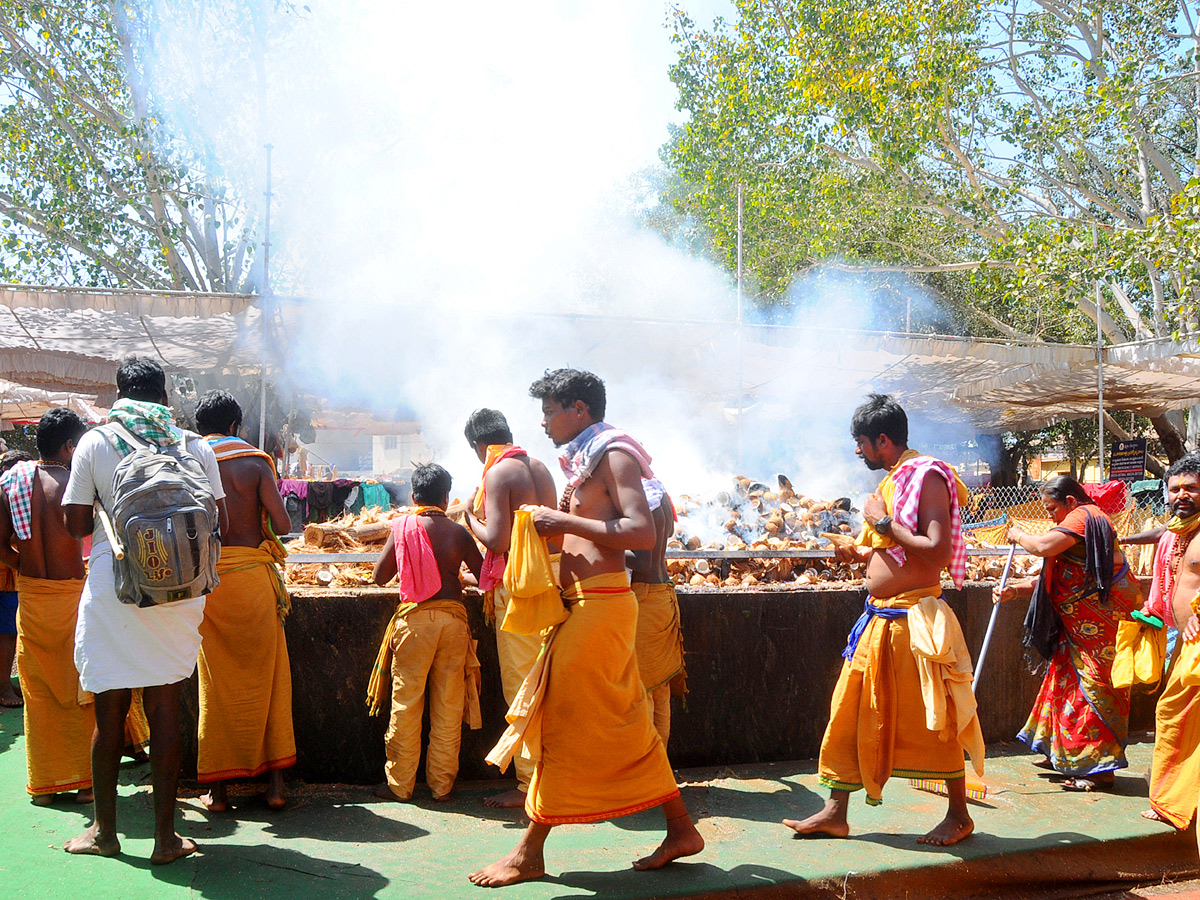 Shivaratri_20celebrations_20In_20Srisailam_20Photo_20Gallery_5.jpg 6