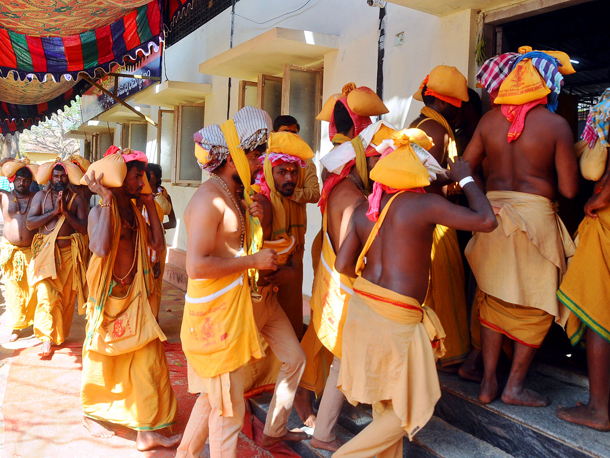 Shivaratri_20celebrations_20In_20Srisailam_20Photo_20Gallery_6.jpg 7