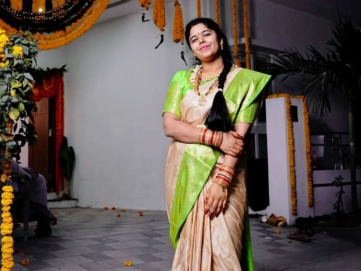 Singer_20Lipsika_20House_20Warming_20function_20Photos_4.jpg 5