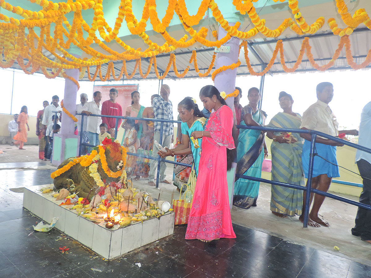 Mahashivratri_202023_20Celebrations_20Telugu_20states-10.jpg 10