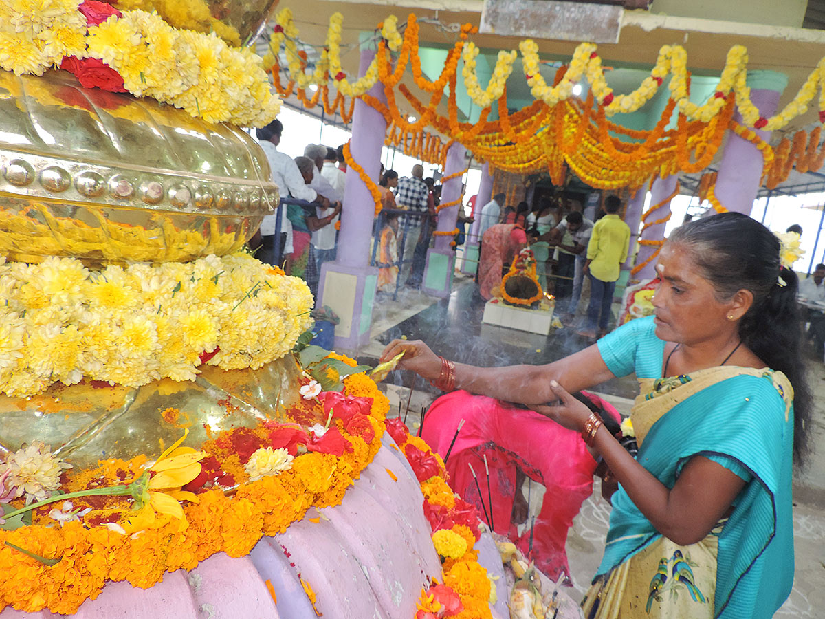 Mahashivratri_202023_20Celebrations_20Telugu_20states-11.jpg 11