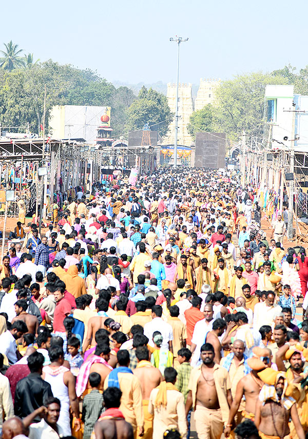 Mahashivratri_202023_20Celebrations_20Telugu_20states-32.jpg 31