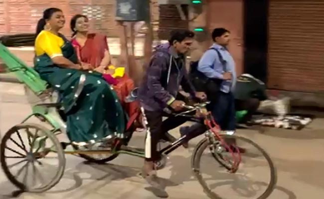 Ap-Minister-Rk-Roja-Ricksha.jpg