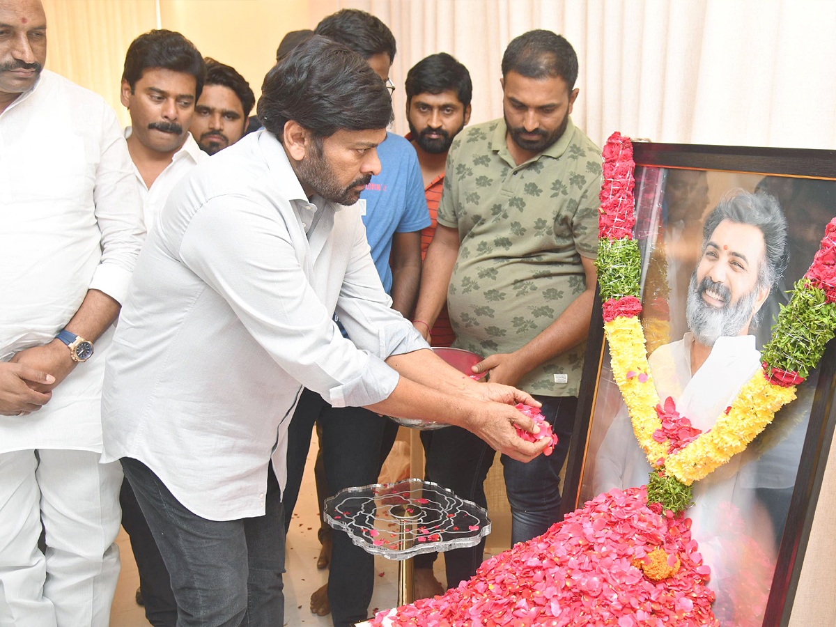 Stars_20politicians_20pay_20last_20respects_20to_20Taraka_20Ratna_20Photos_43.jpg 42