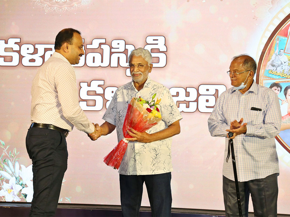 Kalatapasvi_20K_20Viswanath_20Birthday_20Anniversary_20Celebrations-23.jpg 23