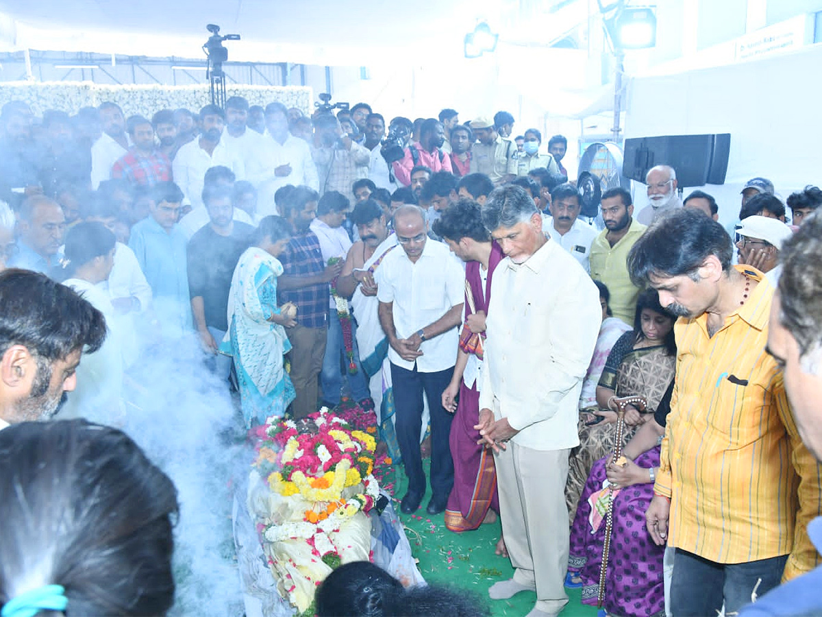 Taraka_20Ratna_20Funeral_20Photos_1.jpg 3