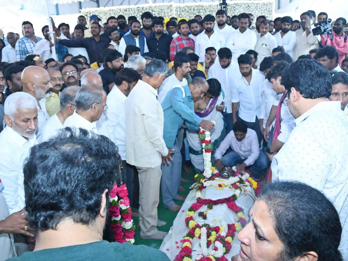 Taraka_20Ratna_20Funeral_20Photos_8.jpg 10