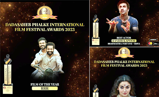 Actress-award.jpg