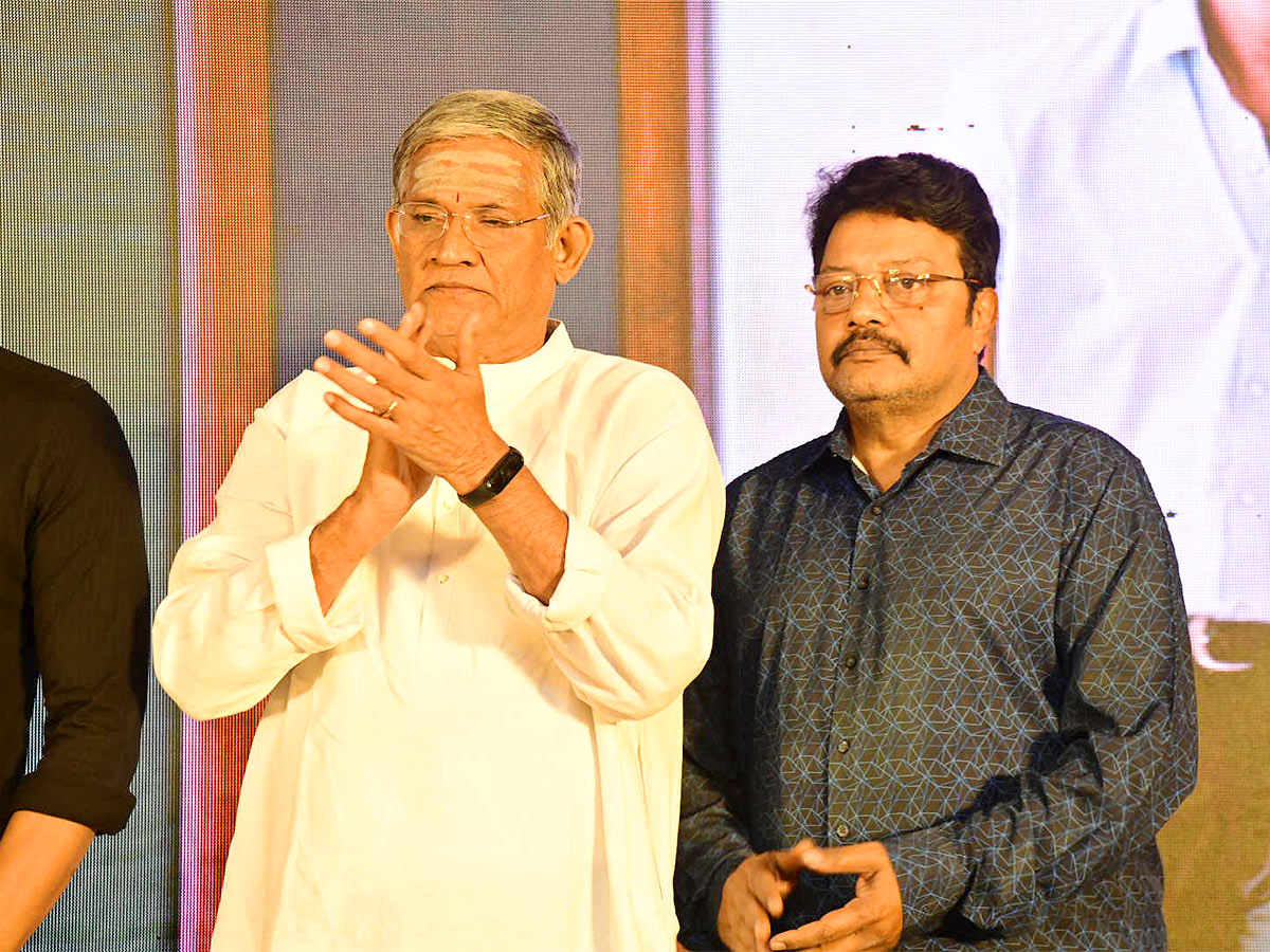 SIR_20Movie_20Blockbuster_20Success_20Meet-16.jpg 16