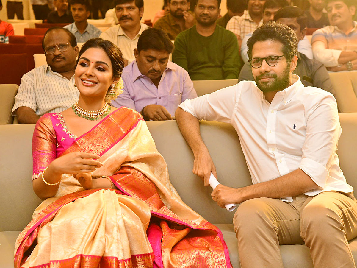 SIR_20Movie_20Blockbuster_20Success_20Meet-2.jpg 2
