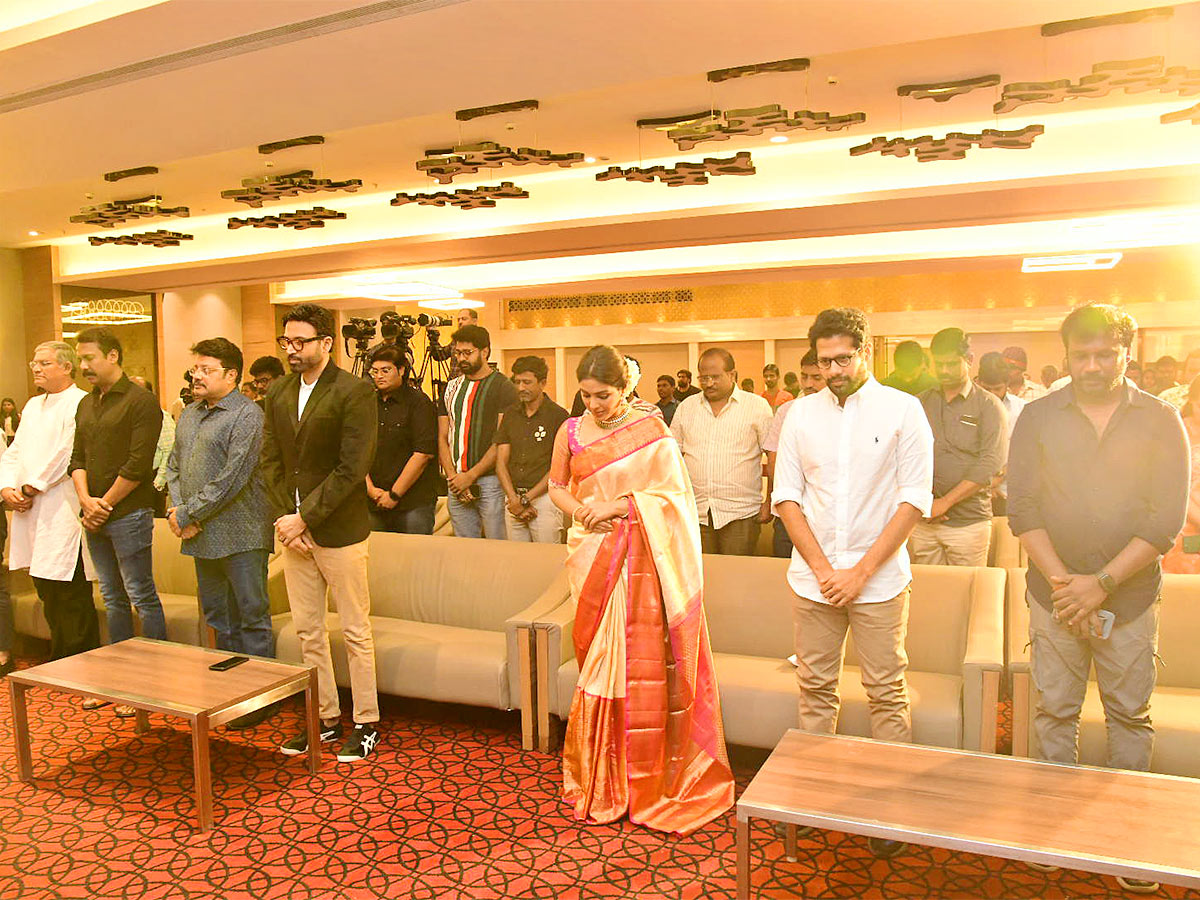 SIR_20Movie_20Blockbuster_20Success_20Meet-21.jpg 21