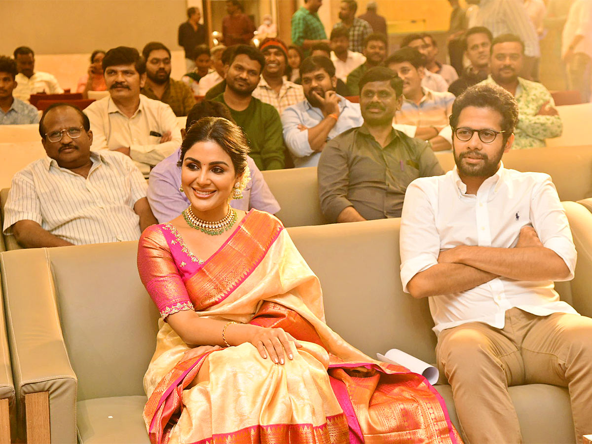 SIR_20Movie_20Blockbuster_20Success_20Meet-23.jpg 23