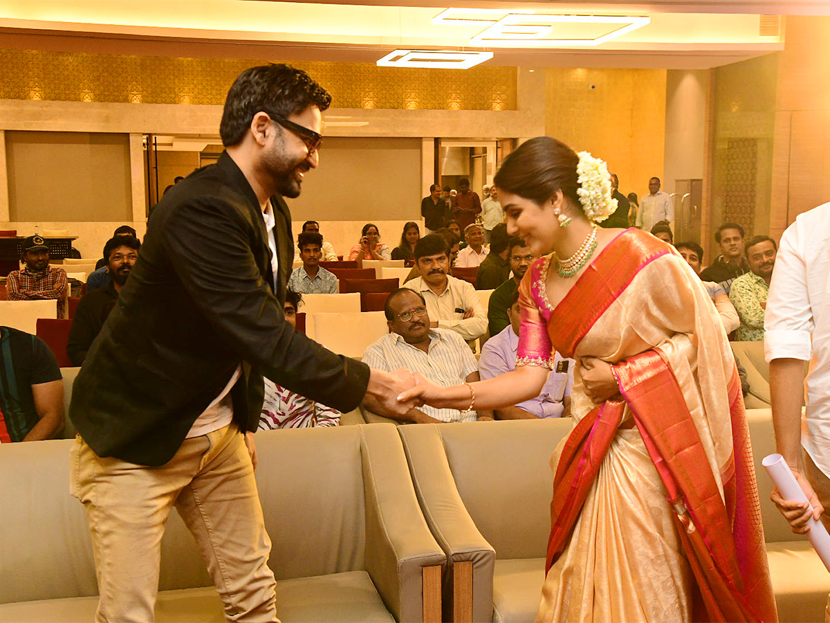 SIR_20Movie_20Blockbuster_20Success_20Meet-3.jpg 3