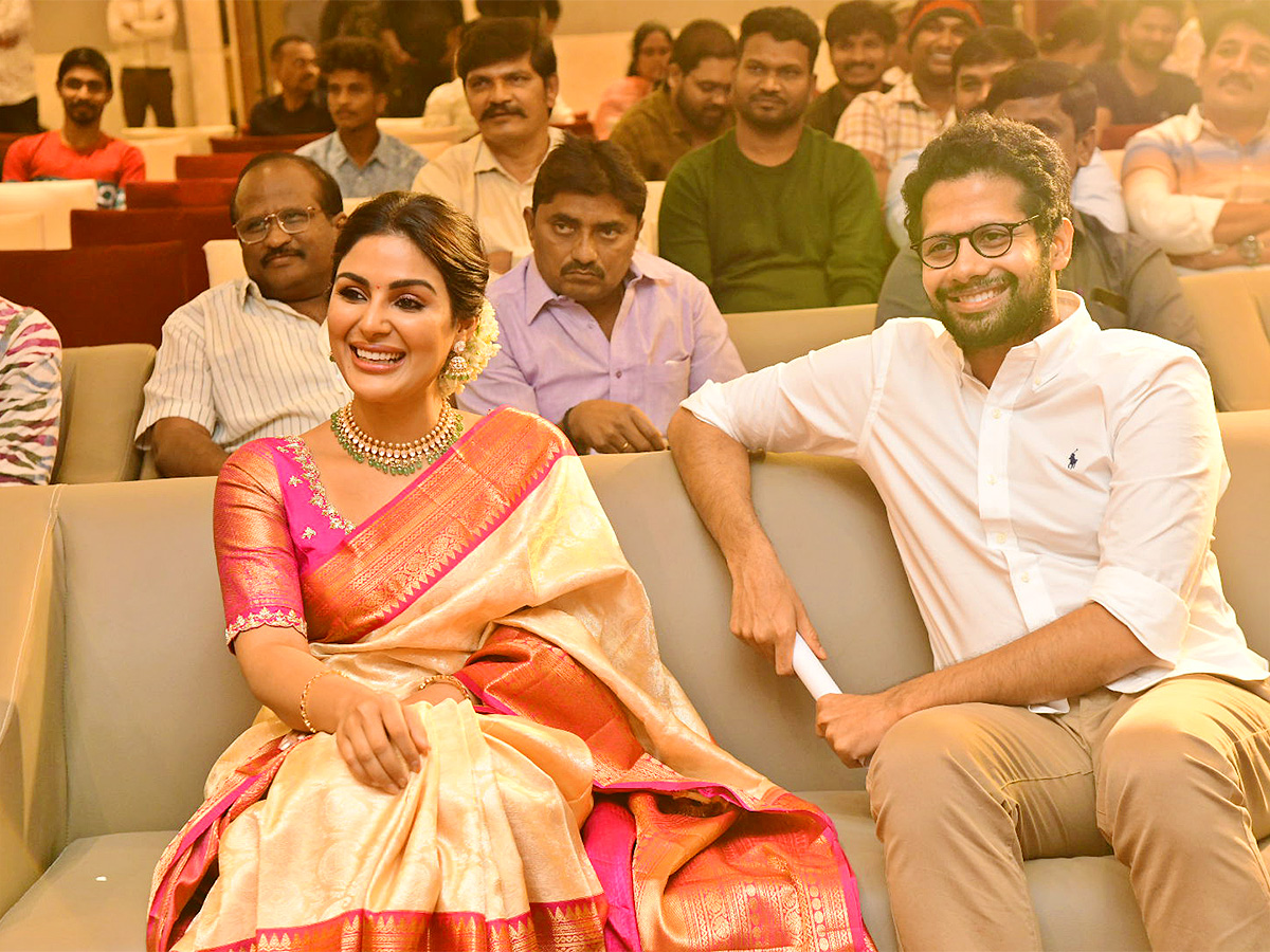 SIR_20Movie_20Blockbuster_20Success_20Meet-6.jpg 6