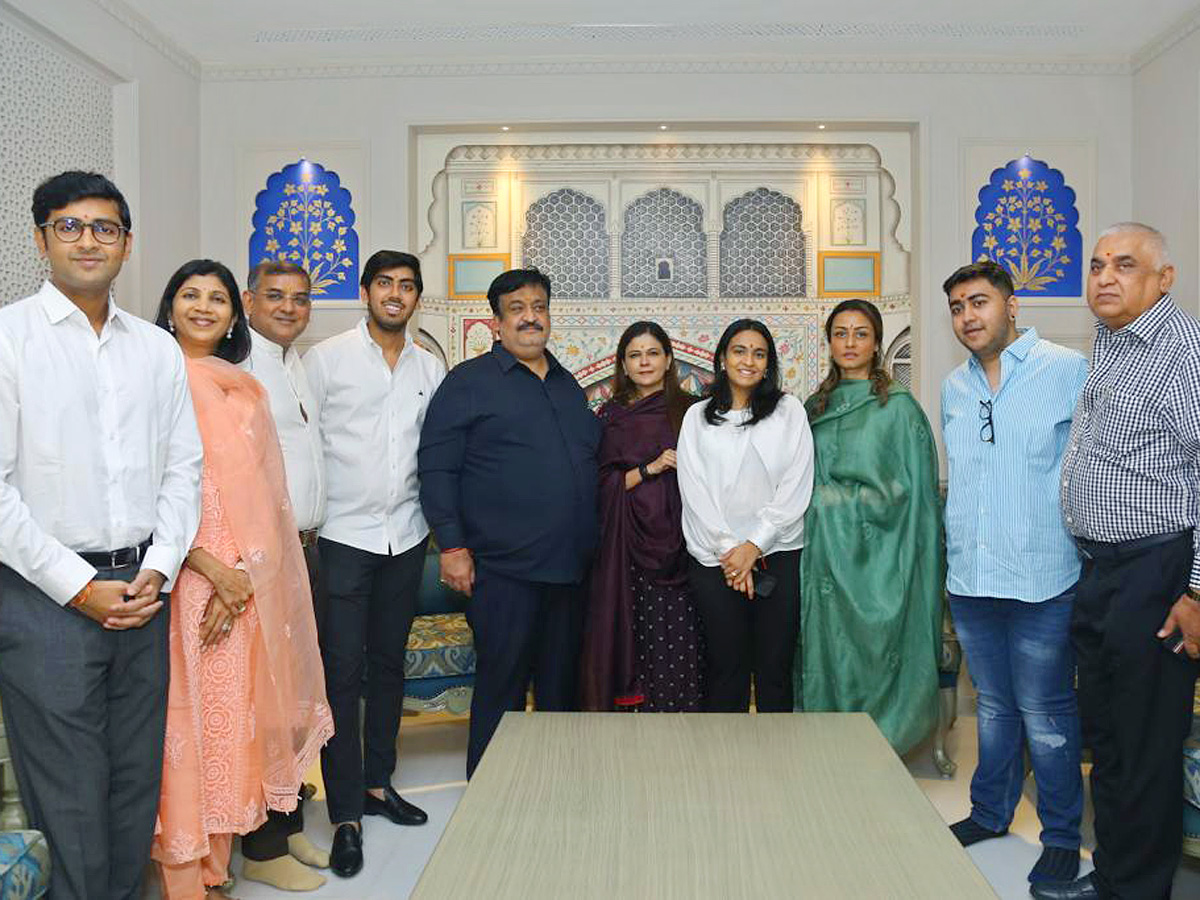 Asian_20Namrata_20shirodkar_20palace_20Heights_20Restaurant_20Grand_20opening_20Photos_7.jpg 7