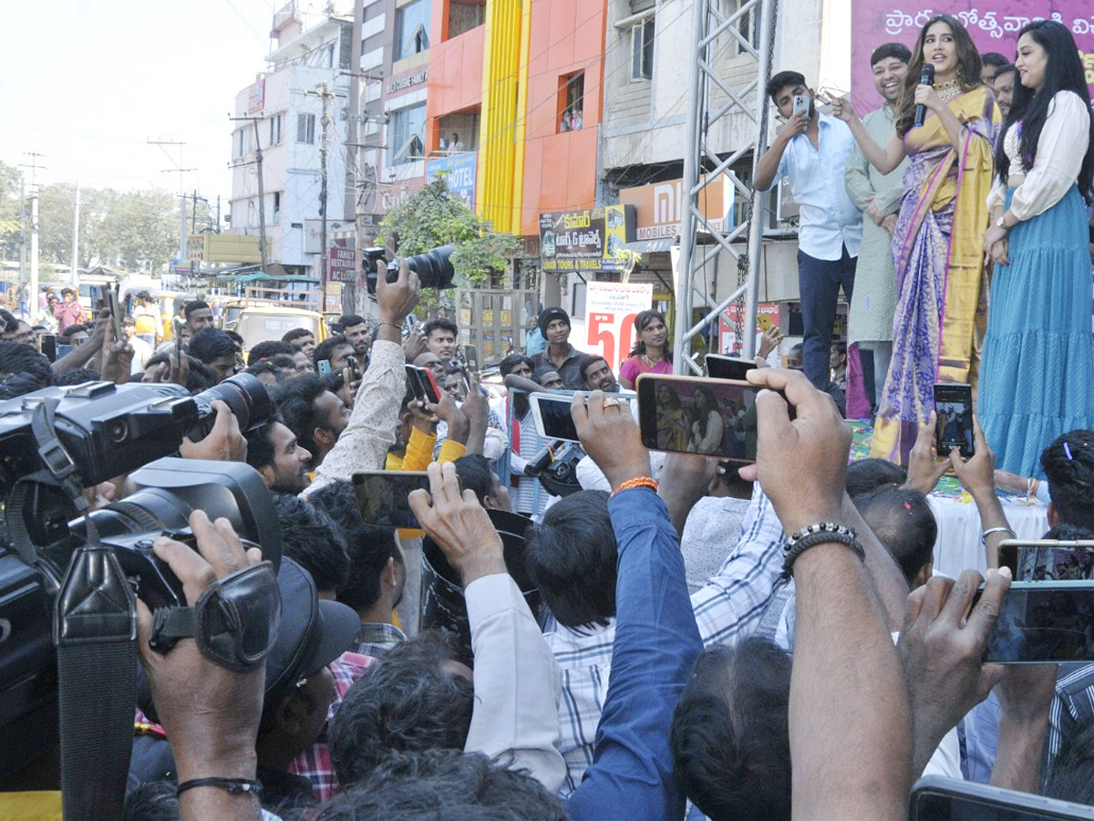 Nabha_20Natesh_20At_20Nizamabad_20Photo_20Gallery_6.jpg 3