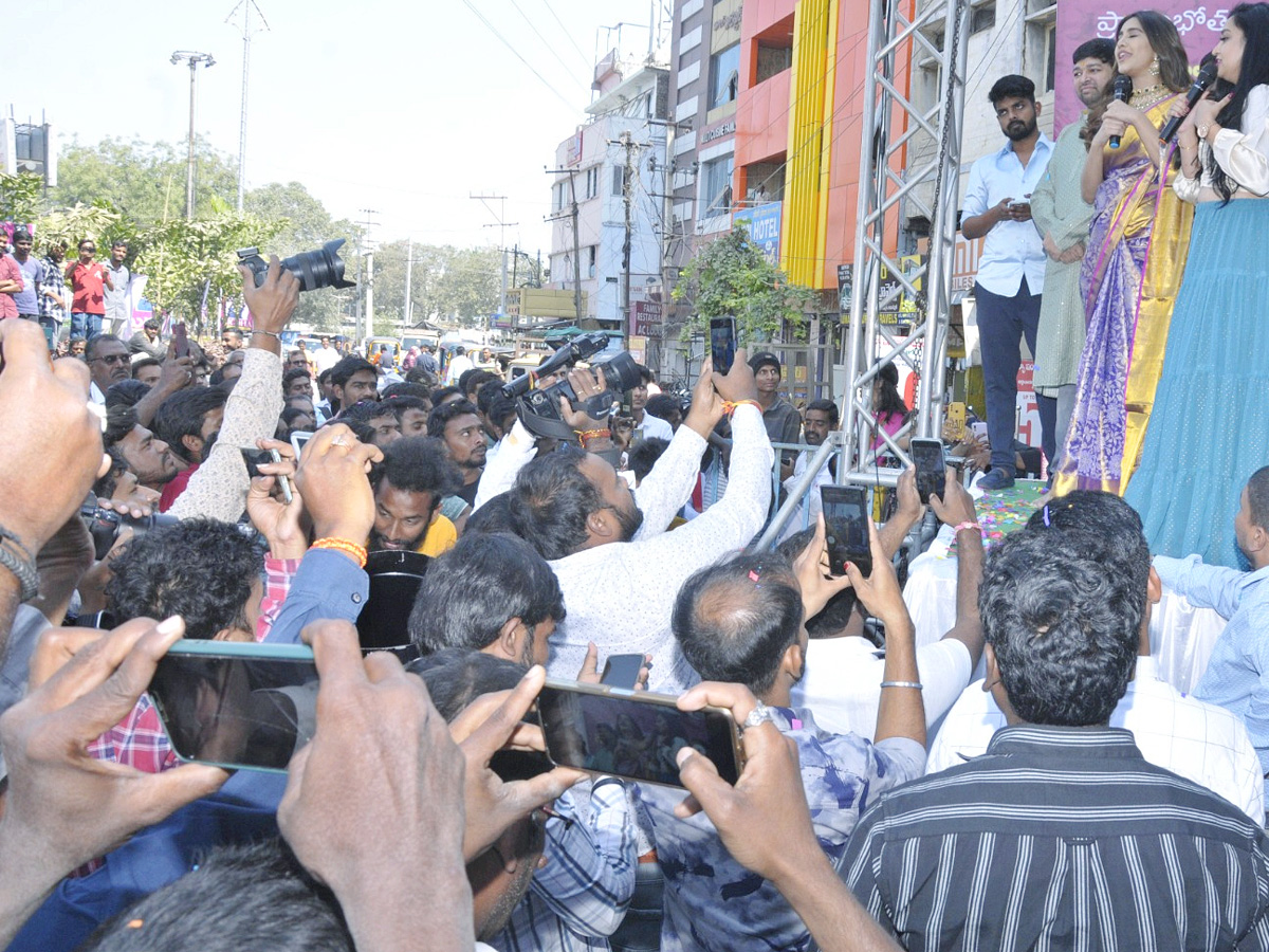 Nabha_20Natesh_20At_20Nizamabad_20Photo_20Gallery_7.jpg 4