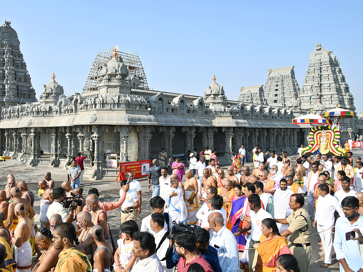 Yadadri_20Brahmotsavams_202023_20Photos-6.jpg 6
