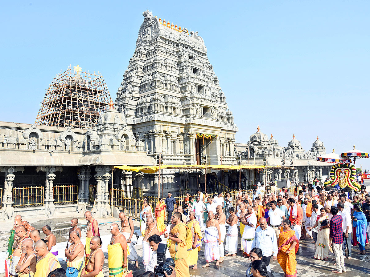 Yadadri_20Brahmotsavams_202023_20Photos-7.jpg 7