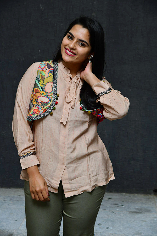 Actress_20Kavya_20Kalyanram_20Photos_13.jpg 12