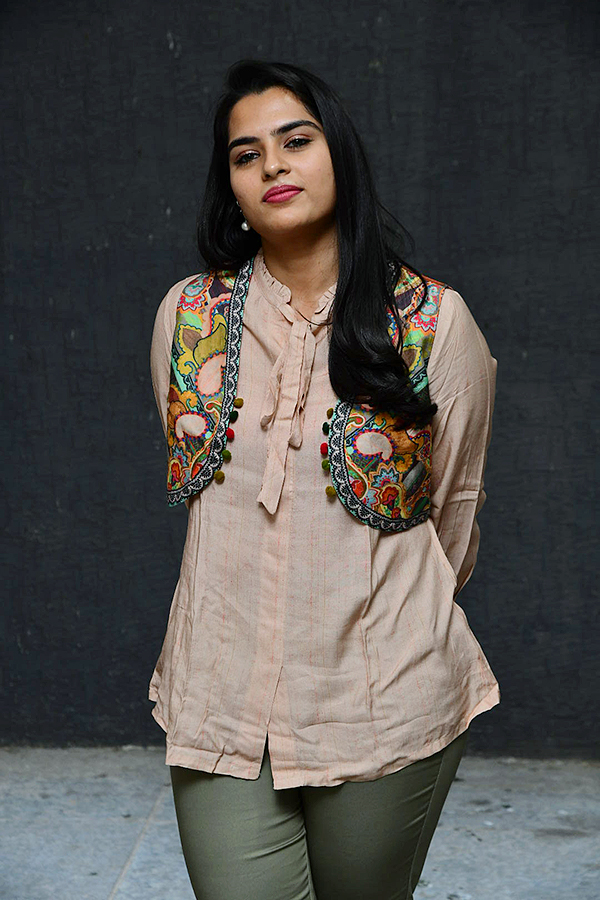 Actress_20Kavya_20Kalyanram_20Photos_18.jpg 17