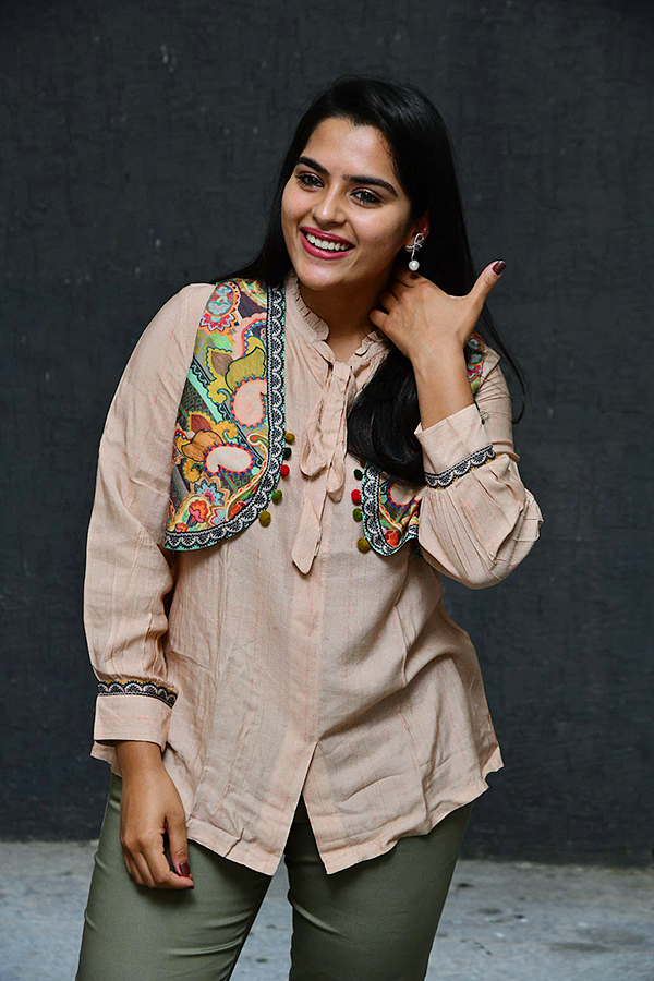 Actress_20Kavya_20Kalyanram_20Photos_2.jpg 2