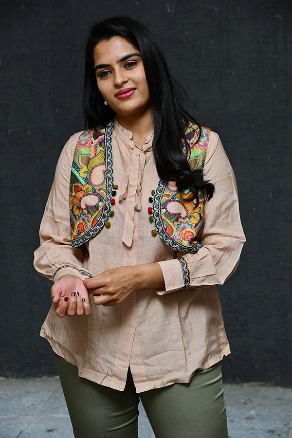 Actress_20Kavya_20Kalyanram_20Photos_23.jpg 21