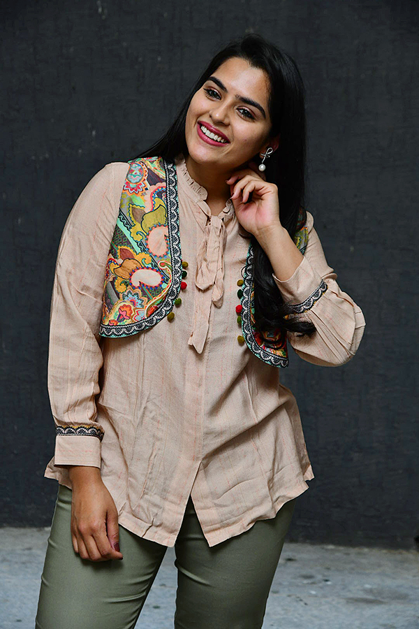 Actress_20Kavya_20Kalyanram_20Photos_26.jpg 24