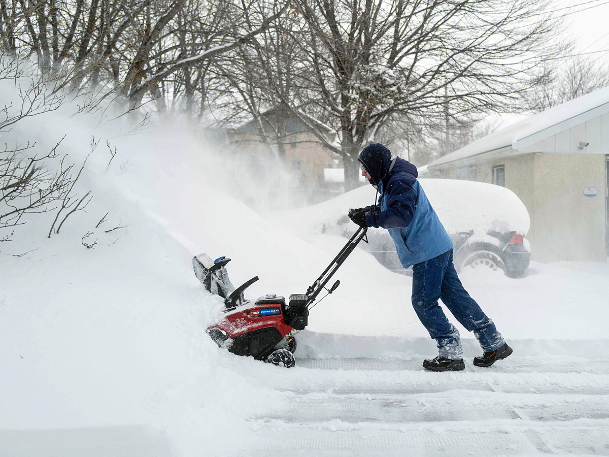 Massive_20Snow_20Storm_20Hits_20America_20Photos_9.jpg 9
