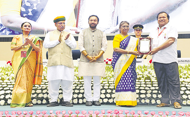 SURABHI-VENUGOPAL.jpg