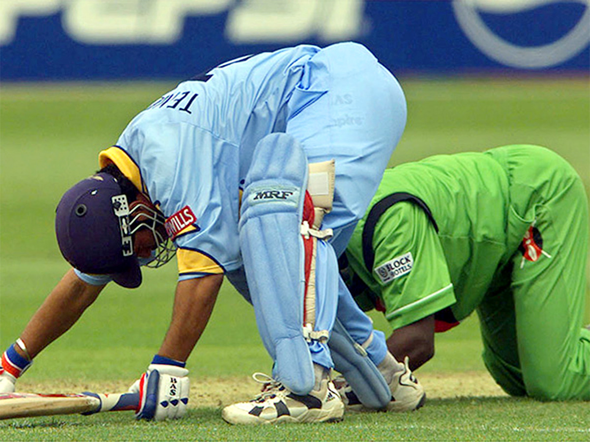 Rare_20Photos_20Of_20Sachin_20Tendulkar_20-25.jpg 25