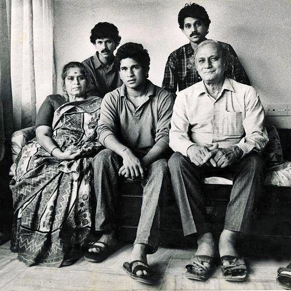 Rare_20Photos_20Of_20Sachin_20Tendulkar_20-7.jpg 7